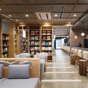 Lamp Light Books 호텔